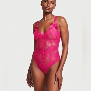 Victoria's Secret Very Sexy Unlined Rose Lace Triangle Teddy S NWOT